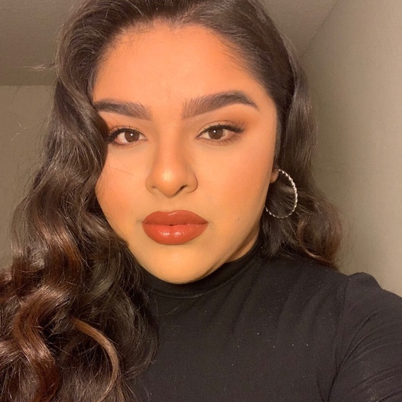 My closet is ALWAYS OPEN TO OFFERS! 😘 - Picture 1 of 1